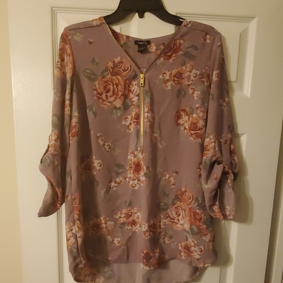 RUE21 FLORAL TOP - Picture 4 of 4